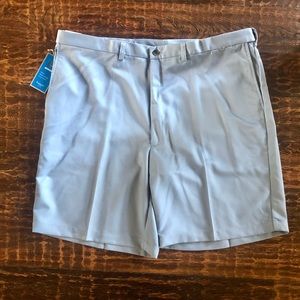 Haggar Plain Front Chambray Short - Size 44W (NWT)